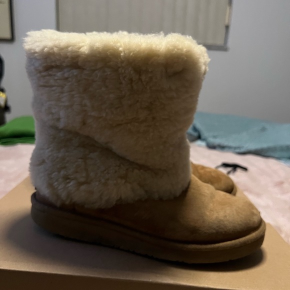 Brown Ugg Boots - Picture 3 of 3